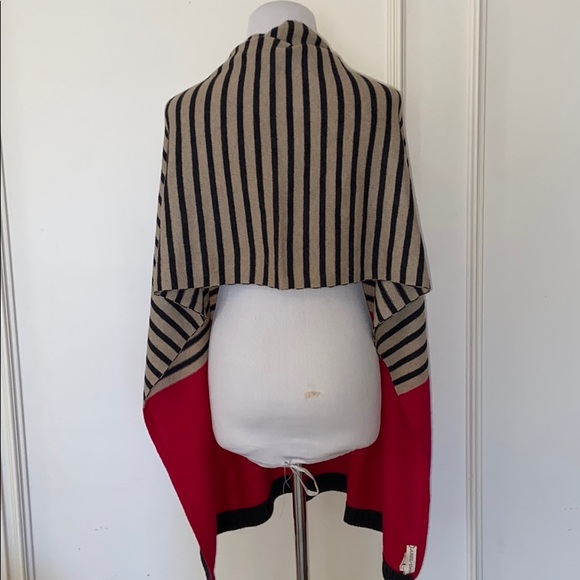 Label + Thread poncho scarf - Picture 5 of 6